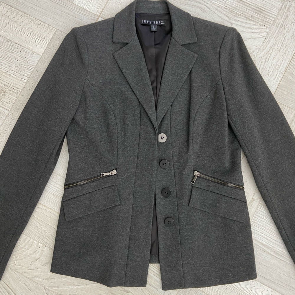 LAFAYETTE 148 LINED GRAY BLAZER/JACKET.  SIZE 2.